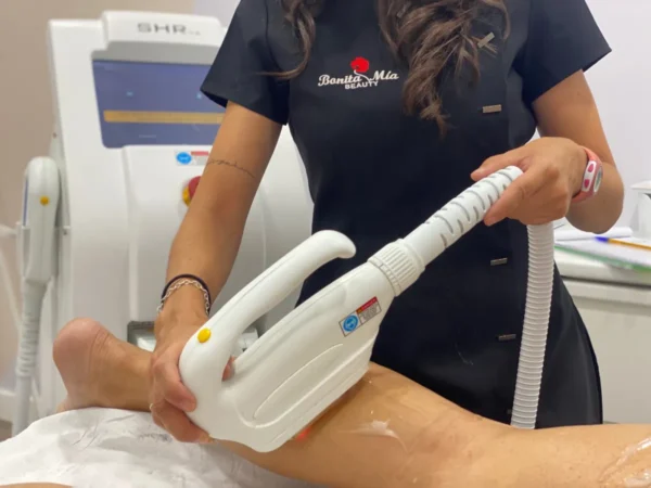 Depilación láser permanente en Zaragoza: sesión con láser SHR en Bonita Mía Beauty